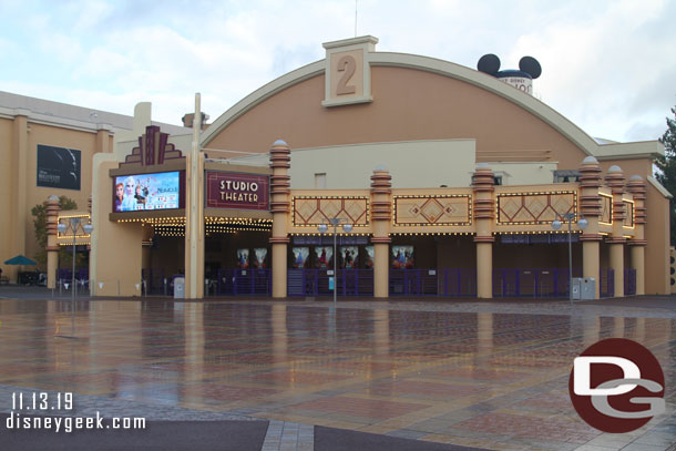 The Studio Theater only shows a half dozen previews of Frozen II a day.