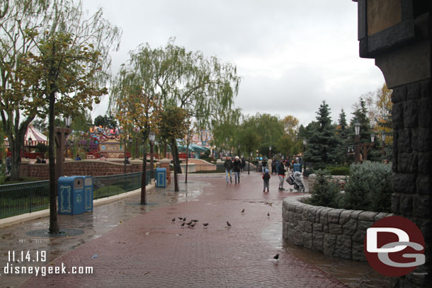 A quick glimpse toward Fantasyland as I head toward Pirates.