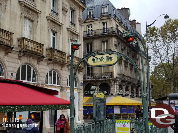 11:10 exiting the M4 line at Barbes-Rochechouart