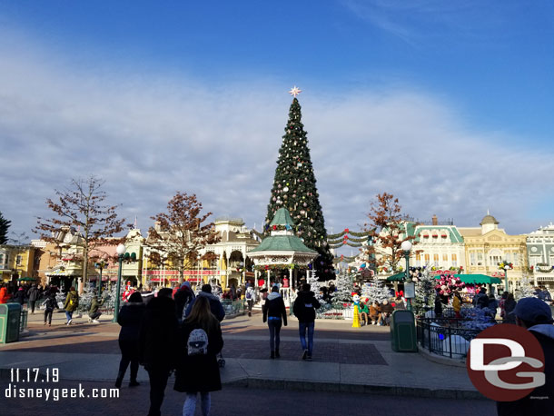 The sun was out as I stepped onto Main Street USA.