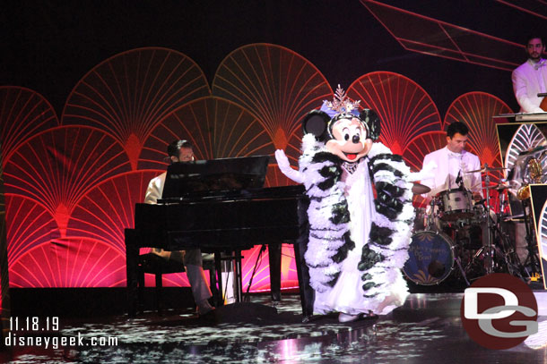 Minnie Mouse performing.