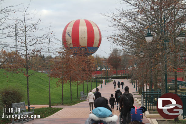 Making my way toward the Disney Village and parks.  A number of guests out this morning.