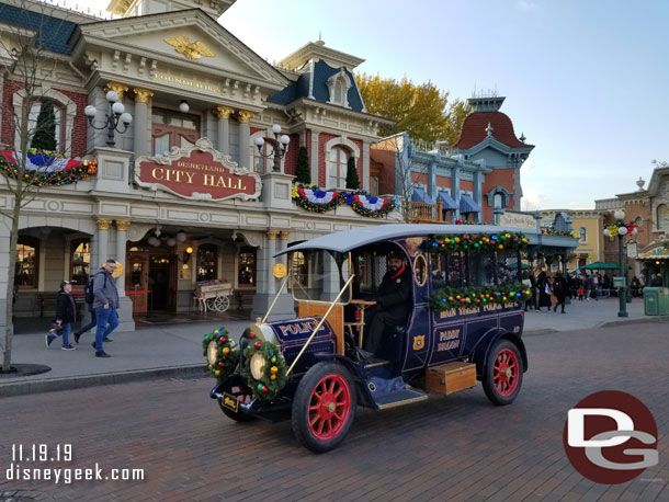 I turned around and started to wander around Main Street USA.