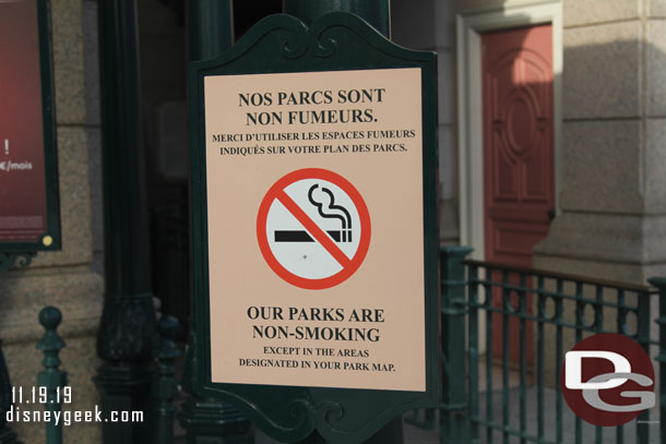 A sign quite a few park guests ignore.  Smoking seemed worse here than in Shanghai. Maybe slightly better than my 2015 visit.