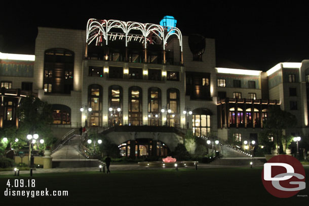 Heading back to the Shanghai Disneyland Hotel since I did not have time to go across the lake tonight.  