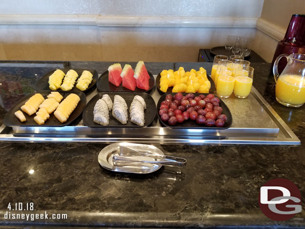 Since it was not crowded here is a look at the Magic Kingdom Club breakfast offerings at the Shanghai Disneyland Hotel.  The orange juice was freshly squeezed using the juicer just barely in frame on the right.
