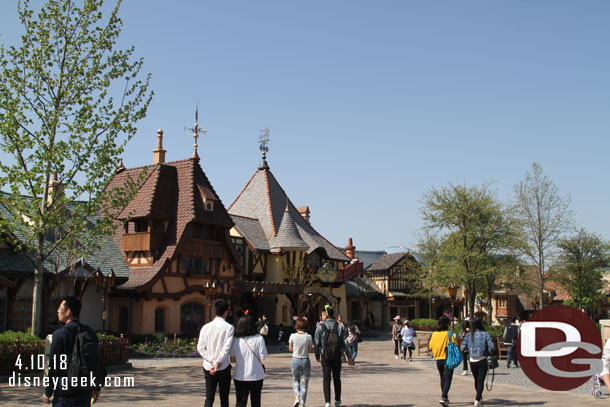 This is Fantasyland.  To the left is the Village Kitchen and beyond it some gift shops then Peter Pan.