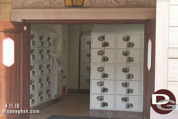 They look the same as all other theme park lockers.