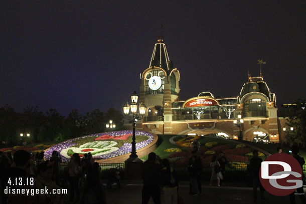 Bidding farewell to Shanghai Disneyland.  I really enjoyed the park.  Time to go pack up and move on to Tokyo.