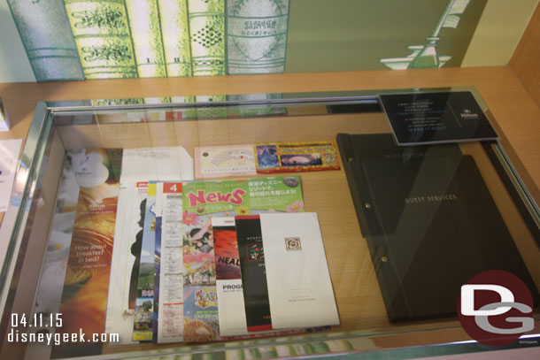 Several magazines/booklets.  Almost all in Japanese in the room.