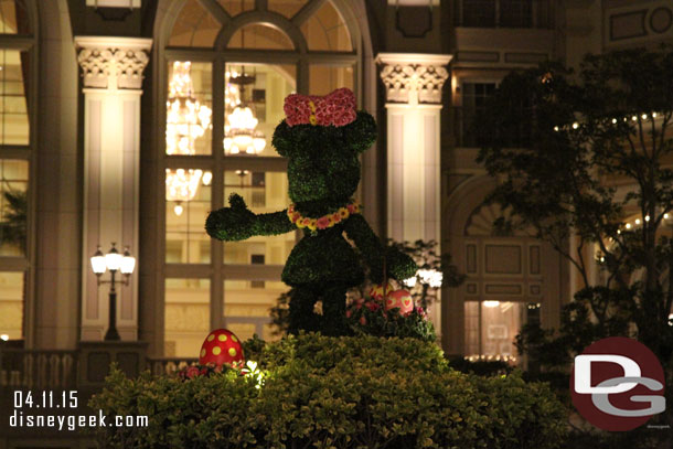 There were several topiaries outside but it was rather dark and I did not want to take the time to use a flash.