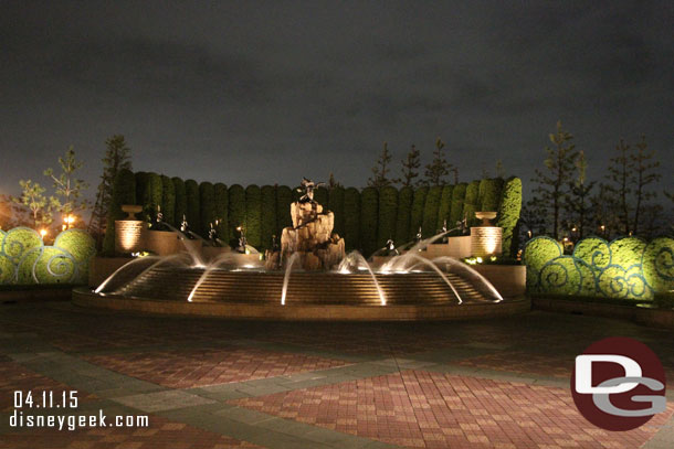 Out front of the hotel a Fantasia fountain featuring Mickey.