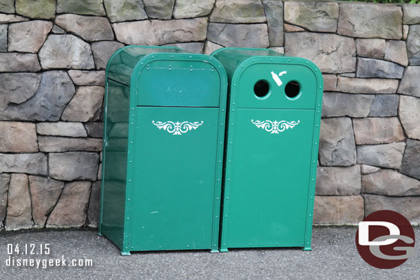 More trashcans for those who enjoy seeing them.  Guess these are part of Mysterious Island.