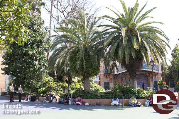 Guests lined up for the Minnie Oh! Minnie show which was at 10:55am