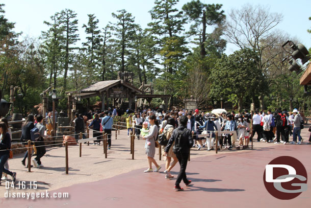 The crowd filtering into the Big Thunder queue