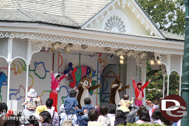 The Super-Duper Jumpin Time show was going on as we entered the area.  So took a quick look at it.