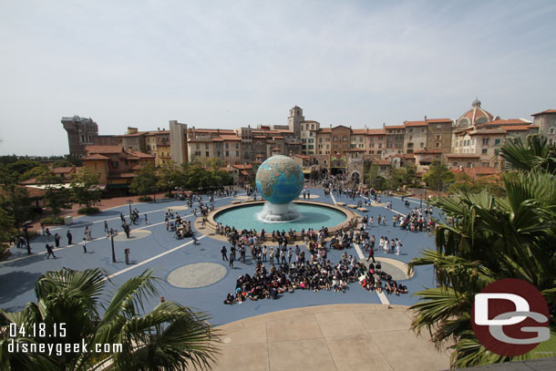 A look at the DisneySea Plaza this morning from the monorail station