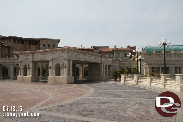 The ballroom entrance.