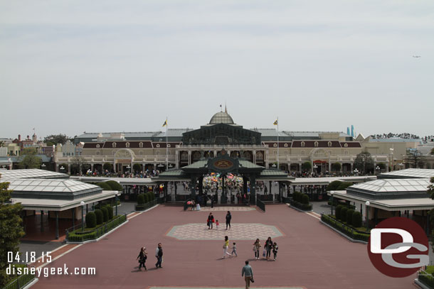 Tokyo Disneyland to the opposite side.