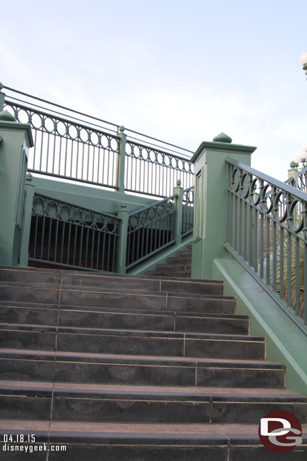 Steps up to the walkway to the Gateway station