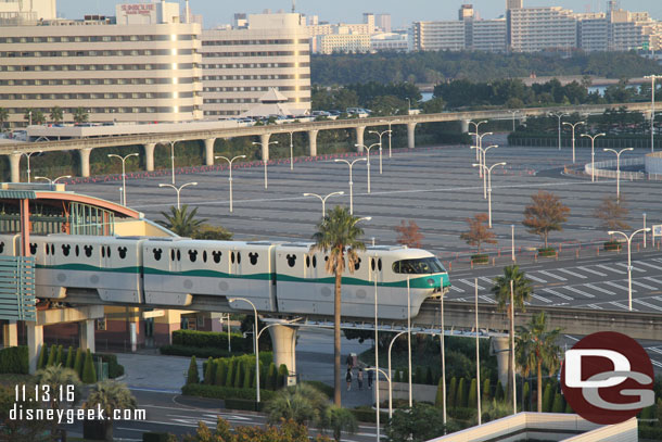 A Resort Line Monorail making the rounds this quiet morning.