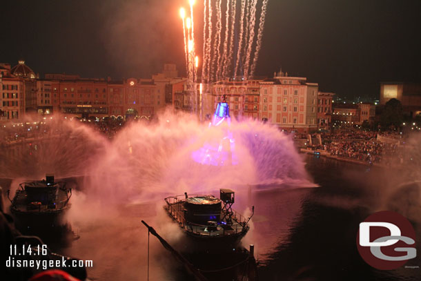 Here you can see the water screen on the front of the boat and a projector that rises on the other side.