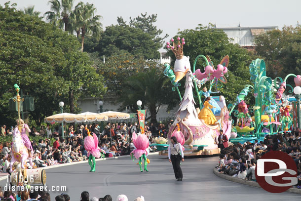 The princess group arriving.