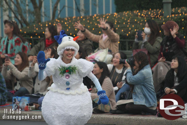 Snowperson dancer