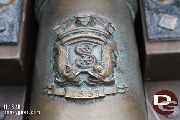 A detailed look at the canon.