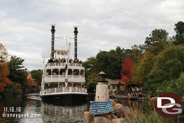 The Mark Twain approaching