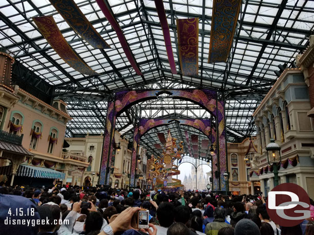 World Bazaar has become Celebration Street for the 35th Anniversary.  I reached this point after about 7 minutes and decided it was good enough and I stopped to watch from here.