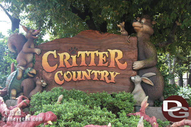 Stopping by Critter Country to pick up a Splash Mountain FastPass for others.
