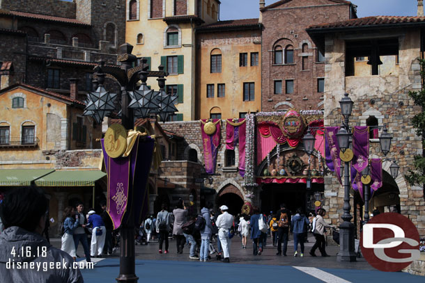 Time to head into the park.  The entrance featured Easter and 35th Anniversary decorations.