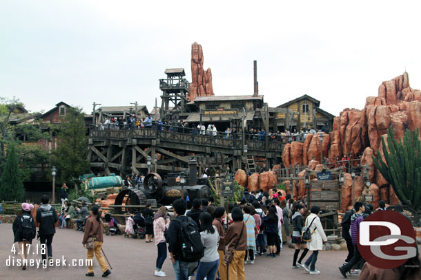 The standby line for Big Thunder