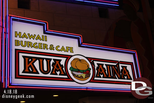 Decided to go to Ikspiari for dinner and grab a burger from Kua Aina.