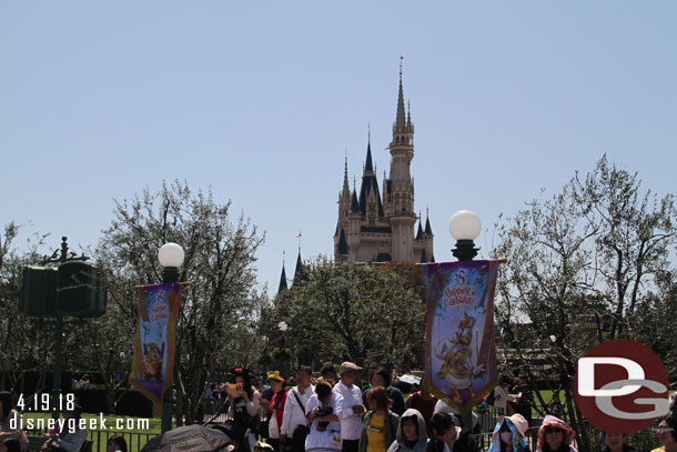 I was passing through the central plaza so I could go use my small world FastPass.