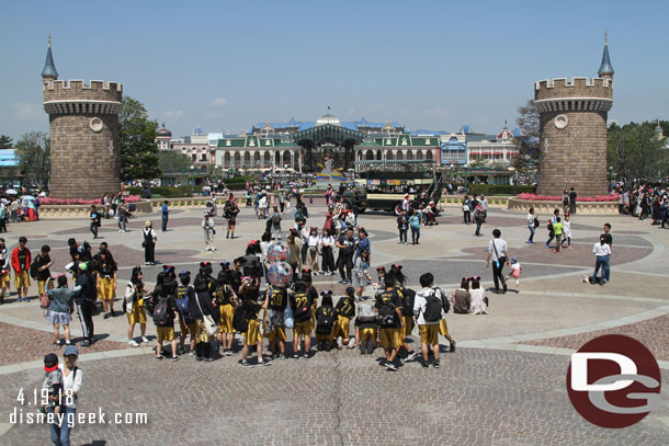 The area in front of the castle is a popular photo spot.