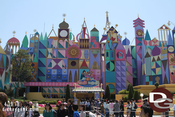 11:10am arrived at it's a small world to use my FastPass.