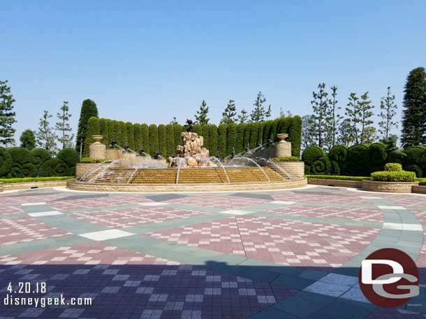 A look at the Fantasia Fountain in front of the hotel.