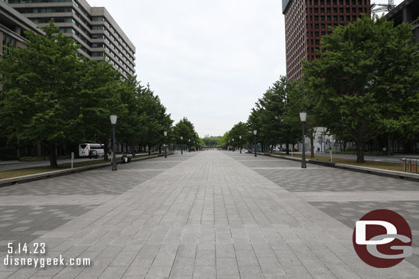 The road ahead.. walking over to the Tokyo Imperial Palace grounds.