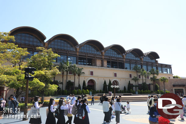 8:55am - Through security and park entry.  A look at the Resort Line station from inside the park.