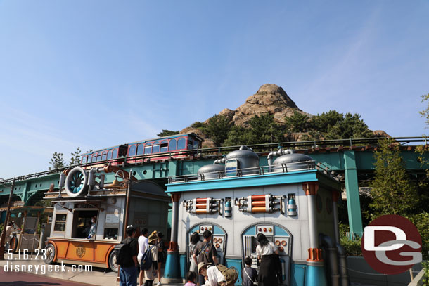 A kiosk and vending machines in Port Discovery