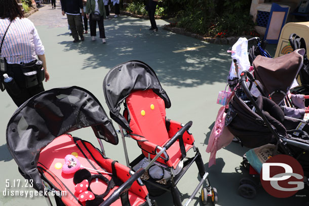 These are the rental strollers in Tokyo