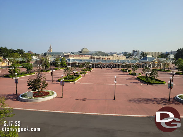 Arriving at Tokyo Disneyland Station