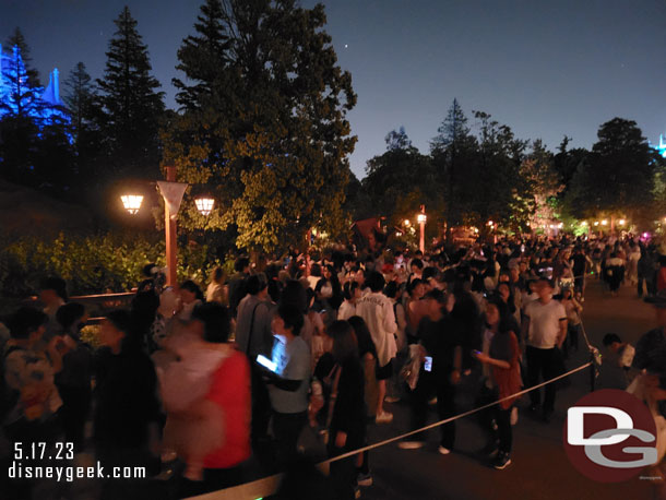 8:20pm - The Enchanted Tale of Beauty and the Beast had a posted wait well over an hour and a full queue