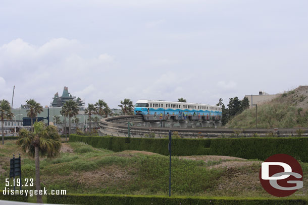 The Toy Story Resort Liner approaching. 