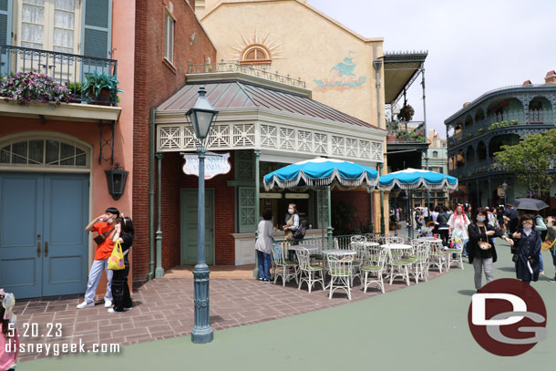 Plenty of seating at the Royal Street Veranda