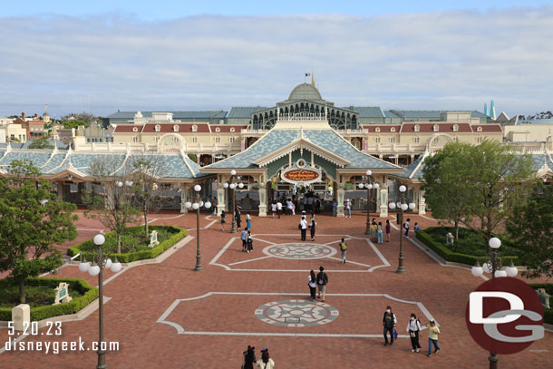 3:31pm - Tokyo Disneyland Entrance from the Resort Line Station