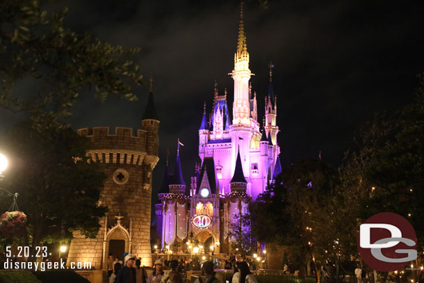 Spend some time walking around the central plaza before closing. which is in 15 minutes.