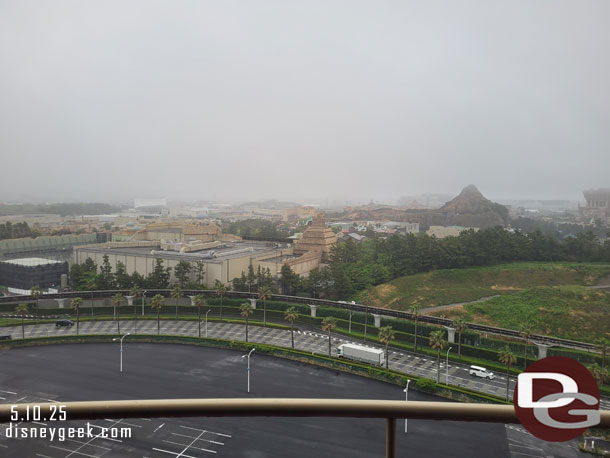 6:26am - A look outside this morning where it is cloudy and drizzly with rain in the forecast.